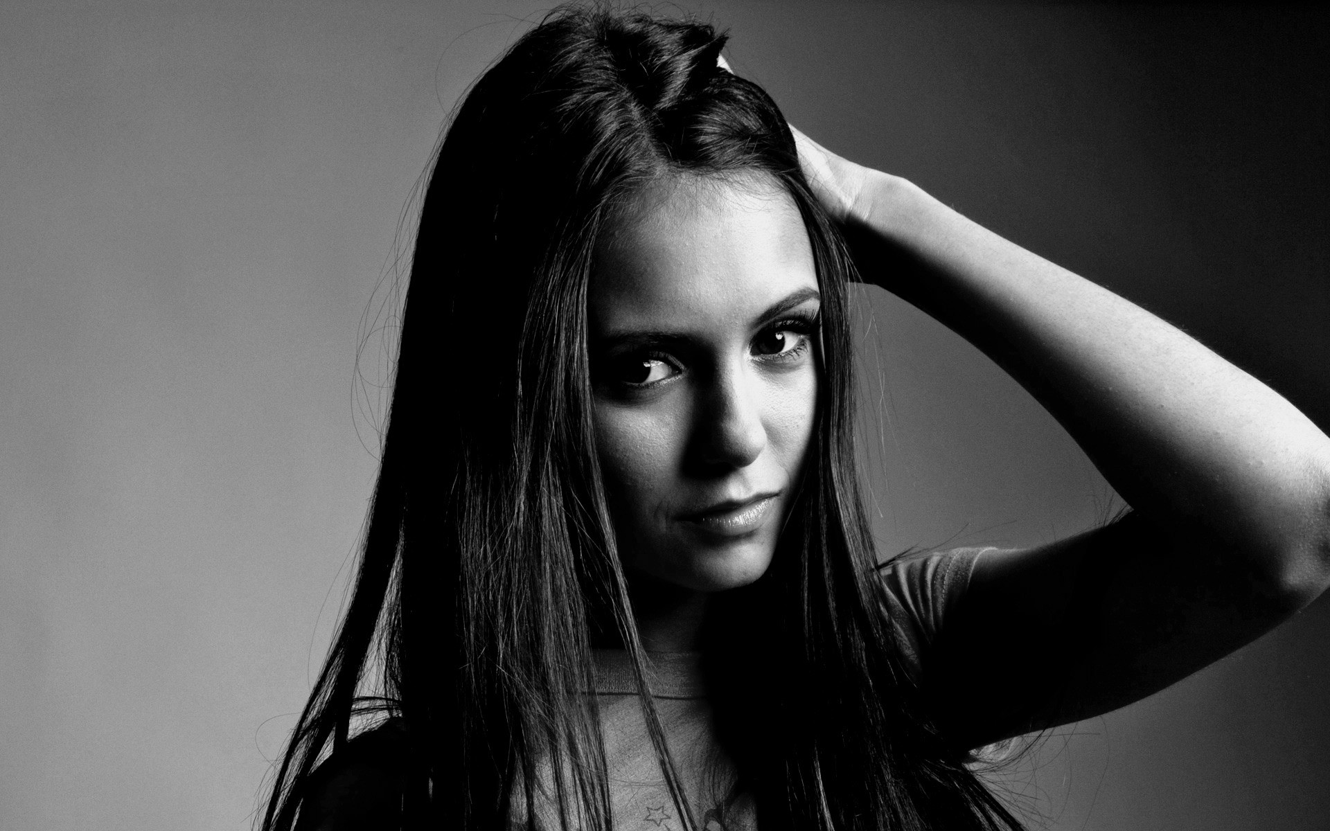 kız portre kadın tek renkli moda model stüdyo seksi cazibe bir yetişkin yüz göz çıplak saç elena gilbert