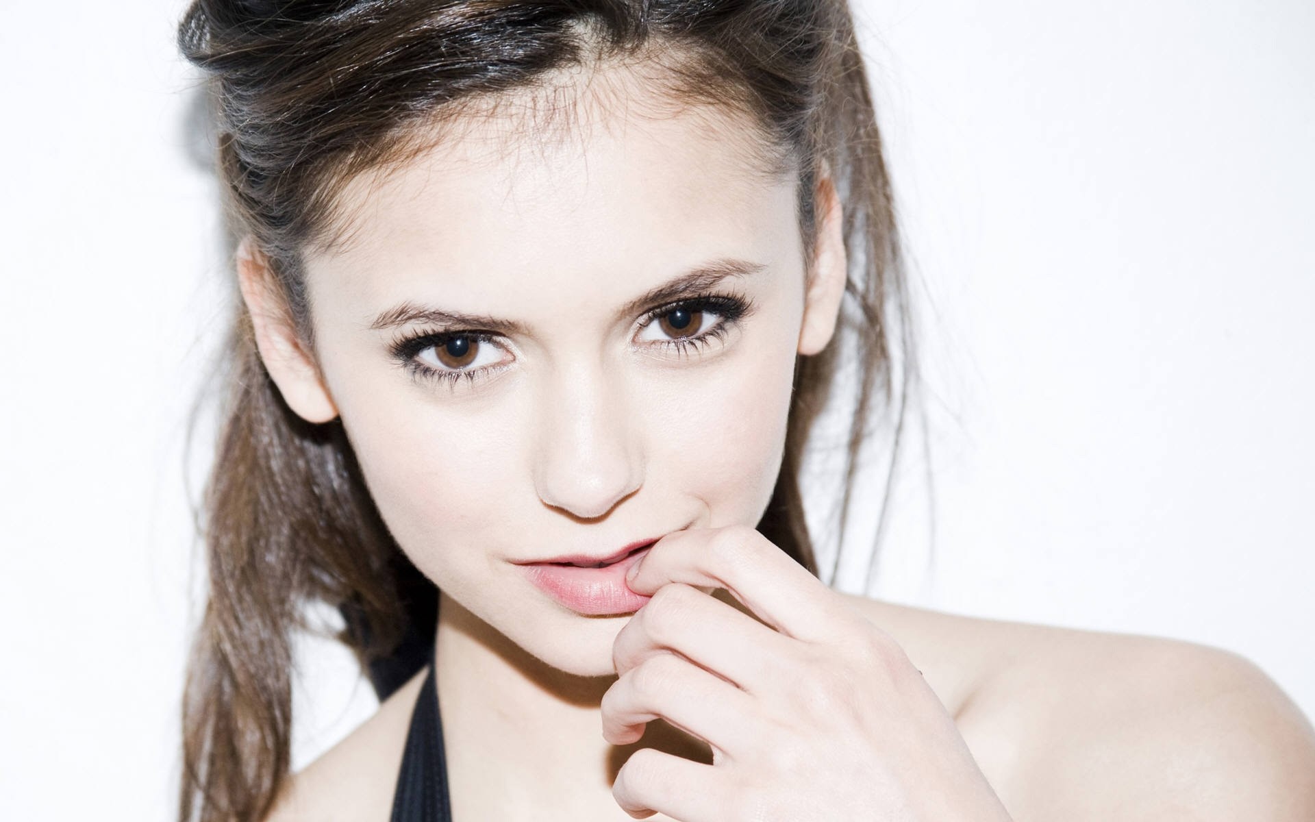 kadın moda sihir seksi cilt oldukça göz zarif portre dudaklar sevimli genç saç