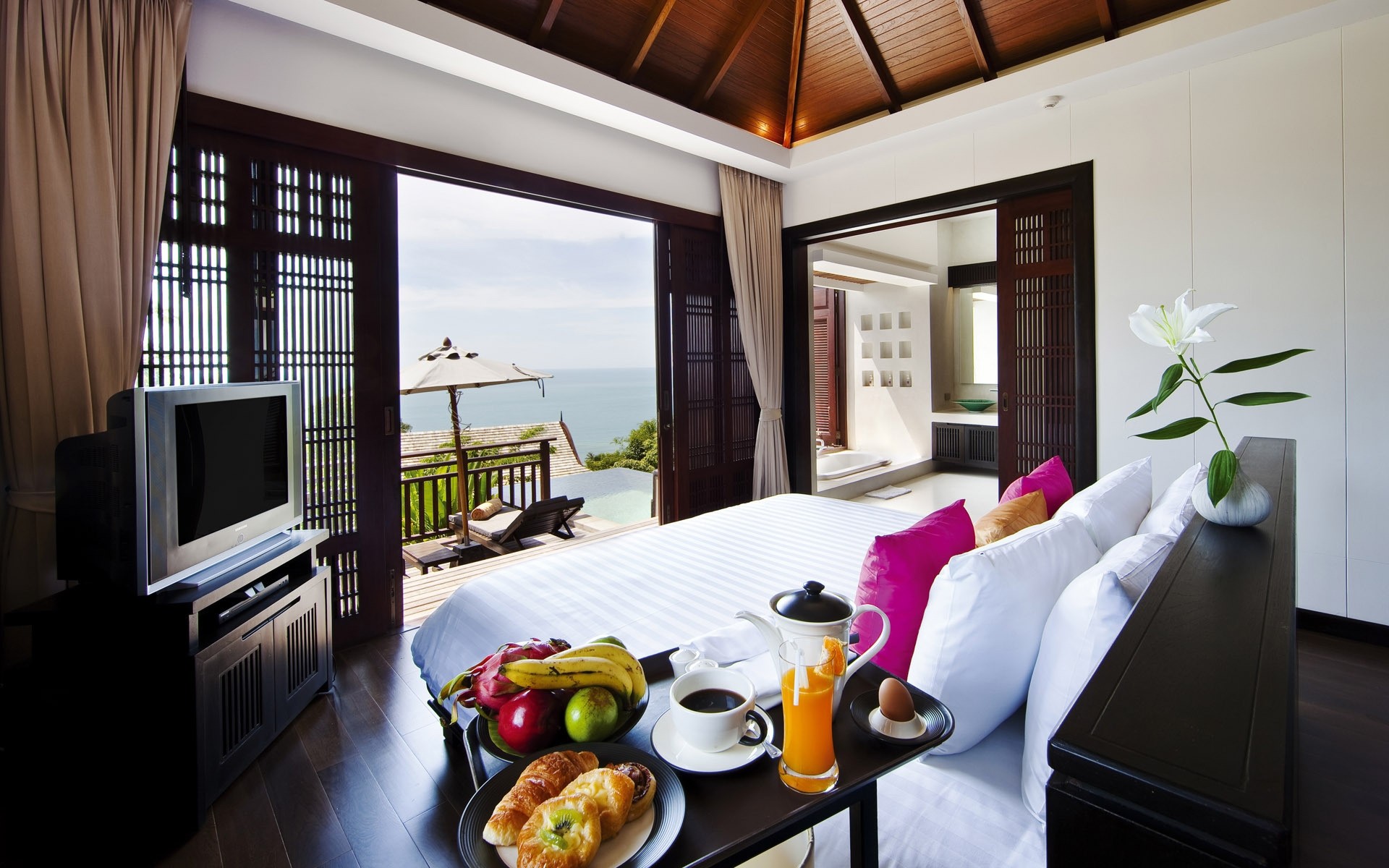 tablo kapalı mobilya pencereler oda sandalye ev aile modern iç mekan lüks zemin otel koltuk iç dizayn daire lamba kanepe mimari meyve yemek