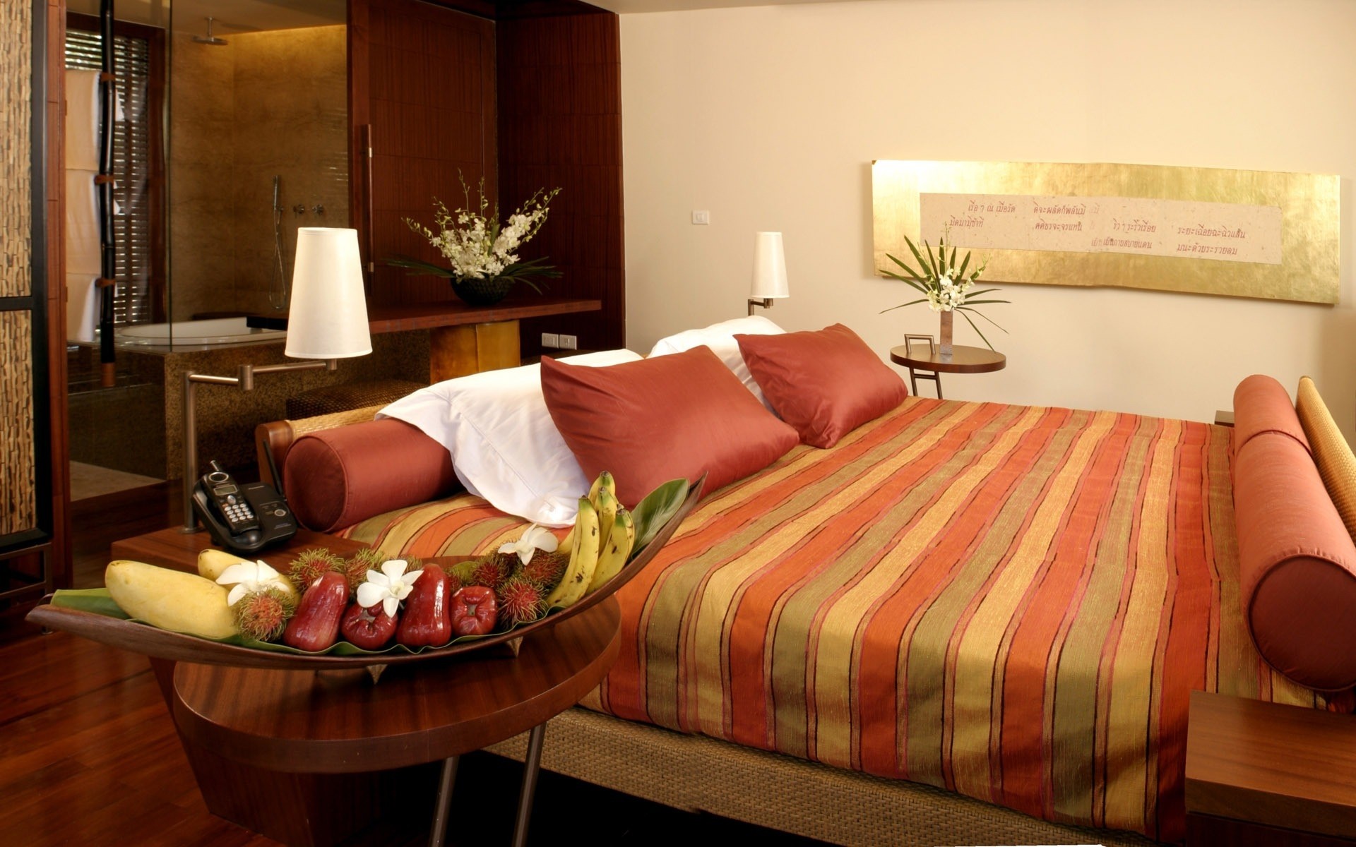 mobilya oda yatak kapalı yatak odası iç dizayn otel yer masa ev lamba ev