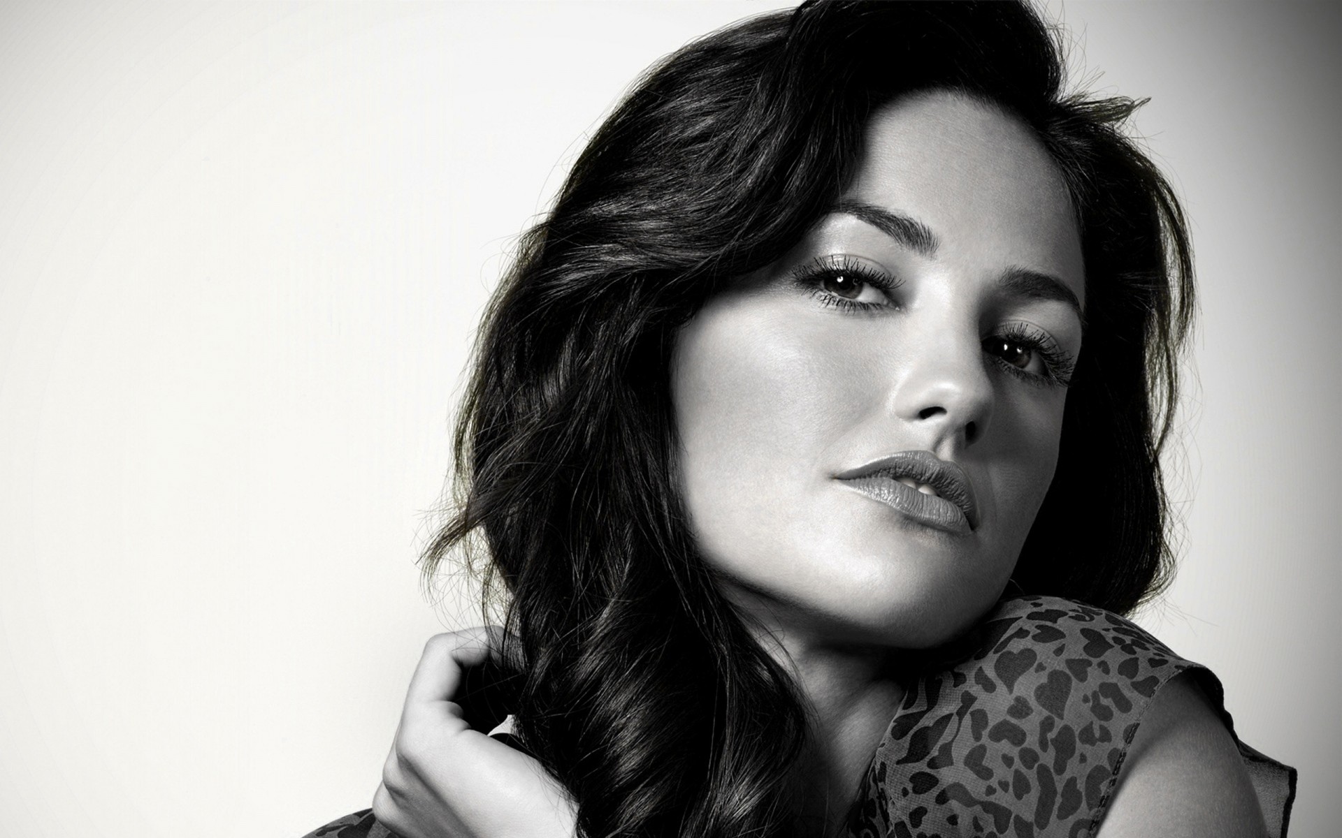 portre kadın moda kız tek renkli model seksi göz sihir bir yetişkin stüdyo dudaklar kadınlar aktris ünlüler minka kelly