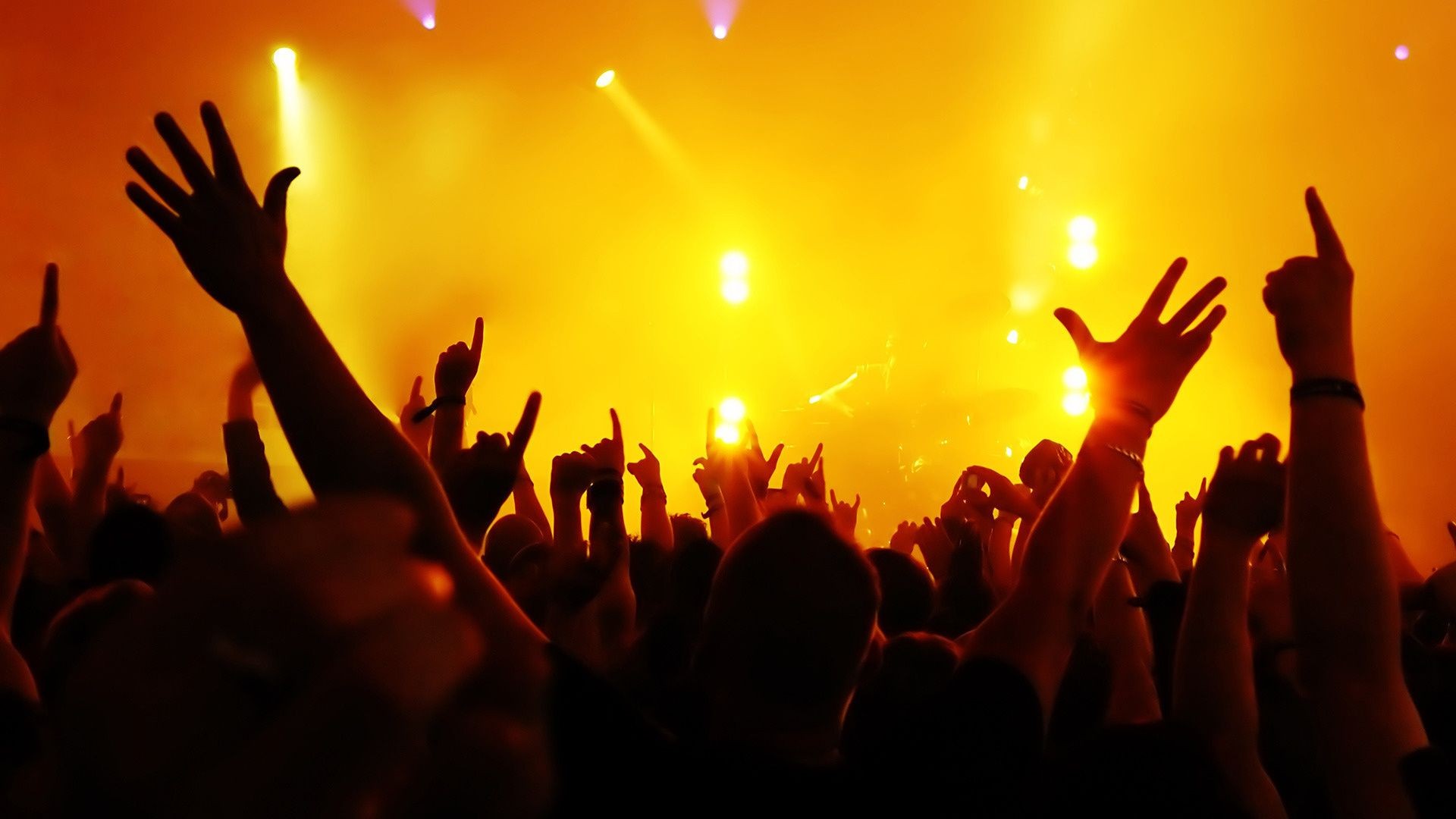 müzik konser kalabalık seyirci dans sahne performans müzisyen bulanıklık grup gün batımı rave grup adam tatil şarkıcı parti festival ışık