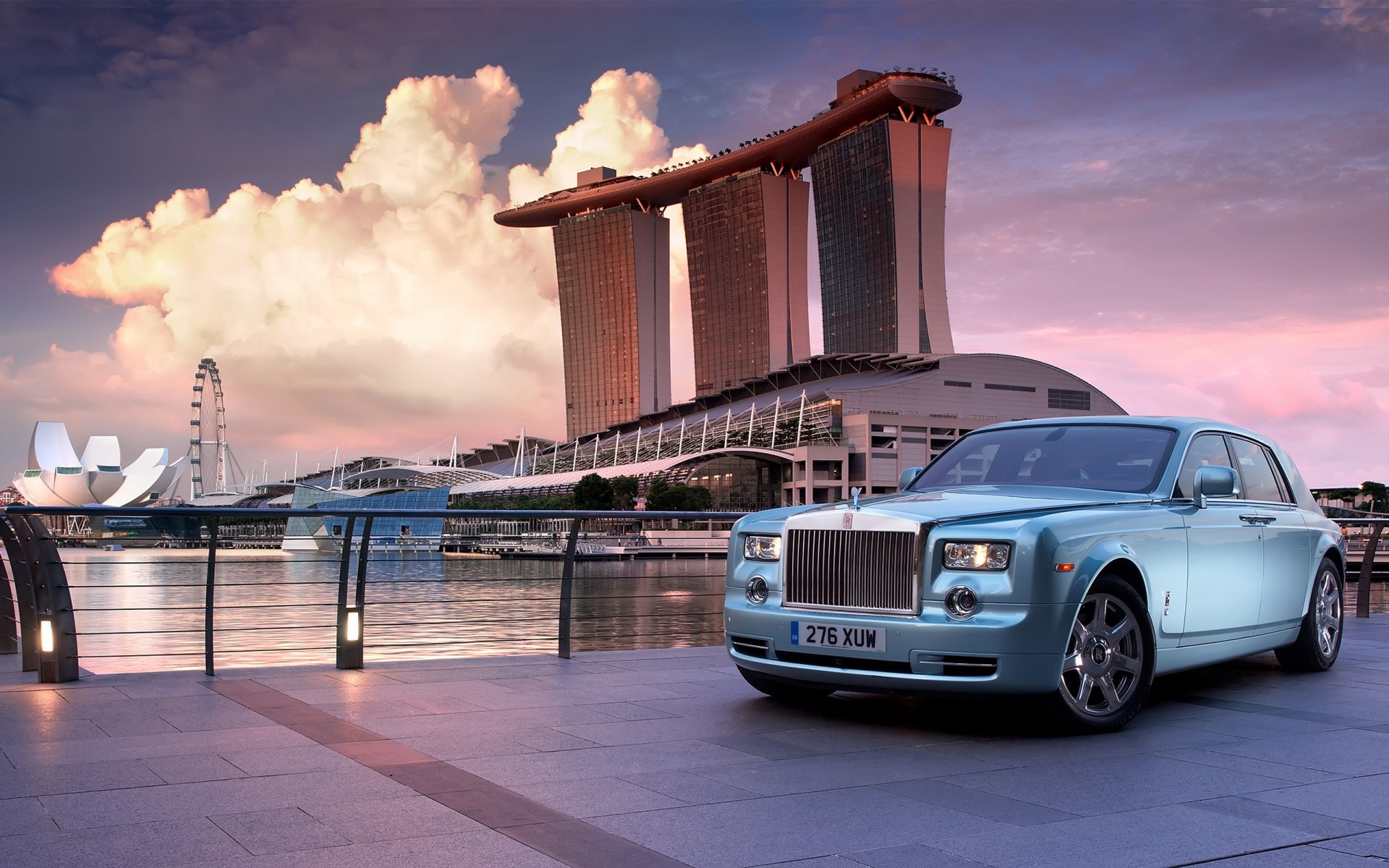 rolls royce araba mimari seyahat ulaşım sistemi su köprü şehir günbatımı gökyüzü araba ev alacakaranlık açık havada şehir merkezinde iş kentsel