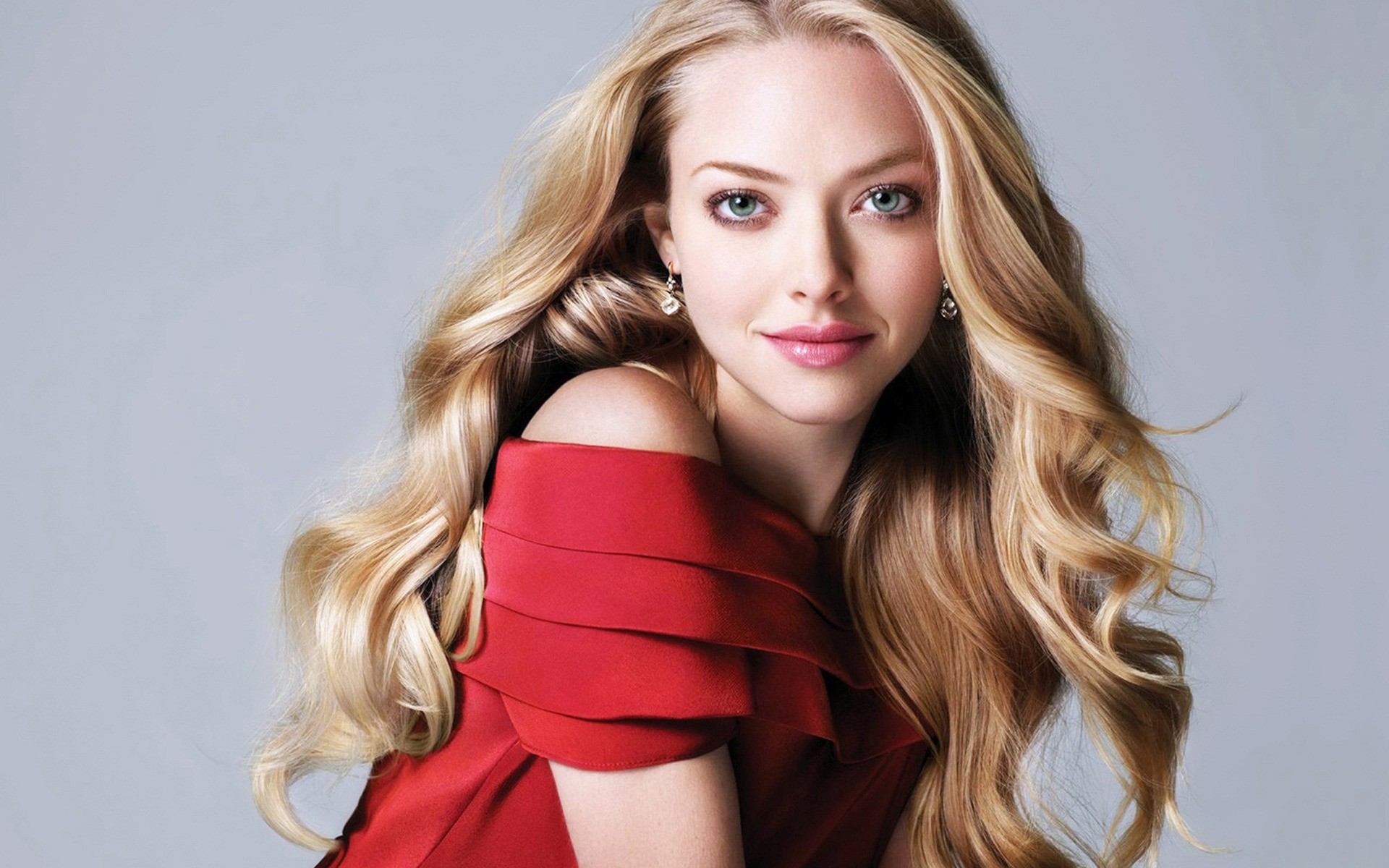 kadın moda oldukça cazibe sevimli portre seksi sarışın genç kız model aktris amanda seyfried ünlüler ünlüler muhteşem