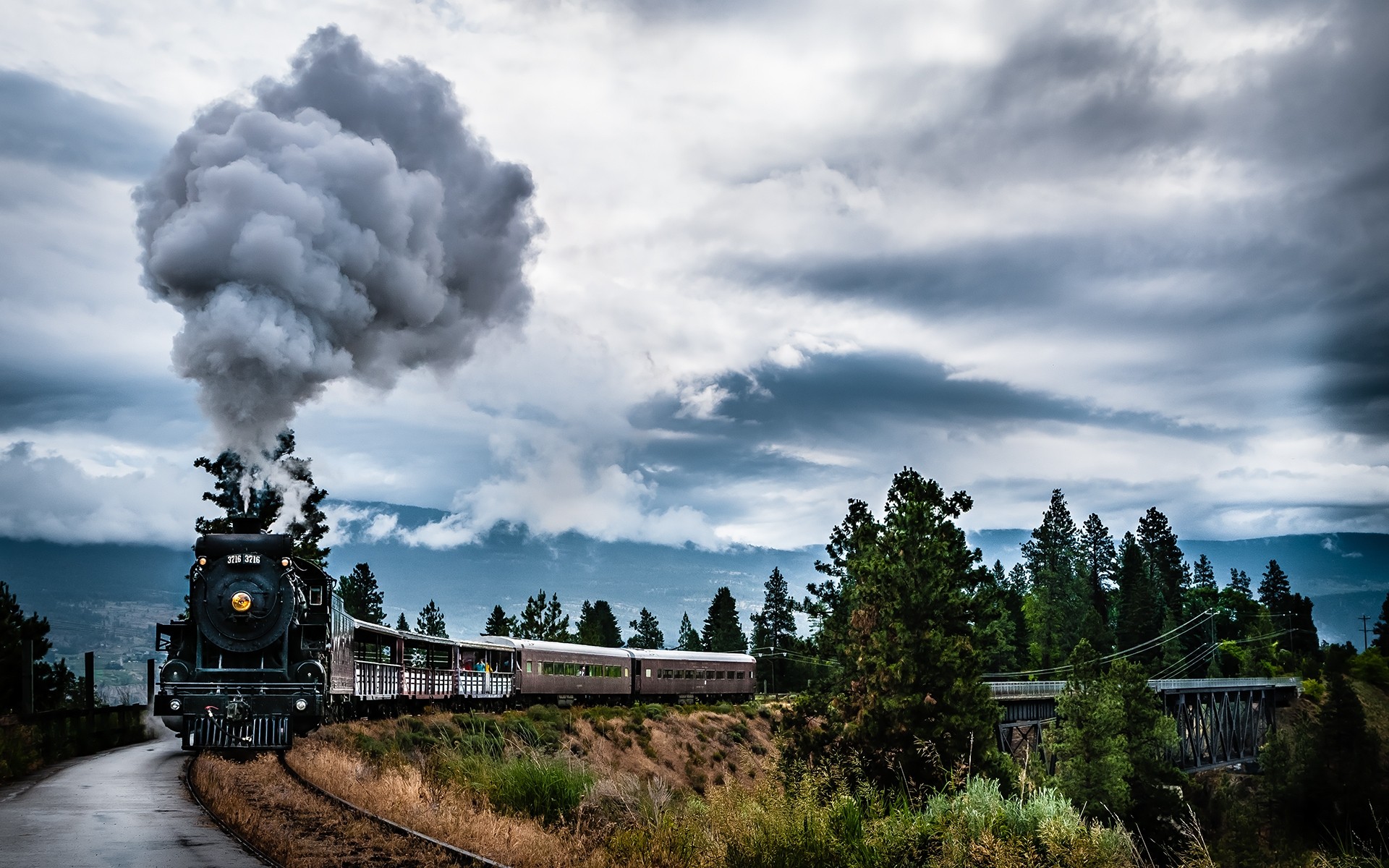 seyahat açık havada gökyüzü ağaç doğa manzara su tren yolculuğu vintage tren duman