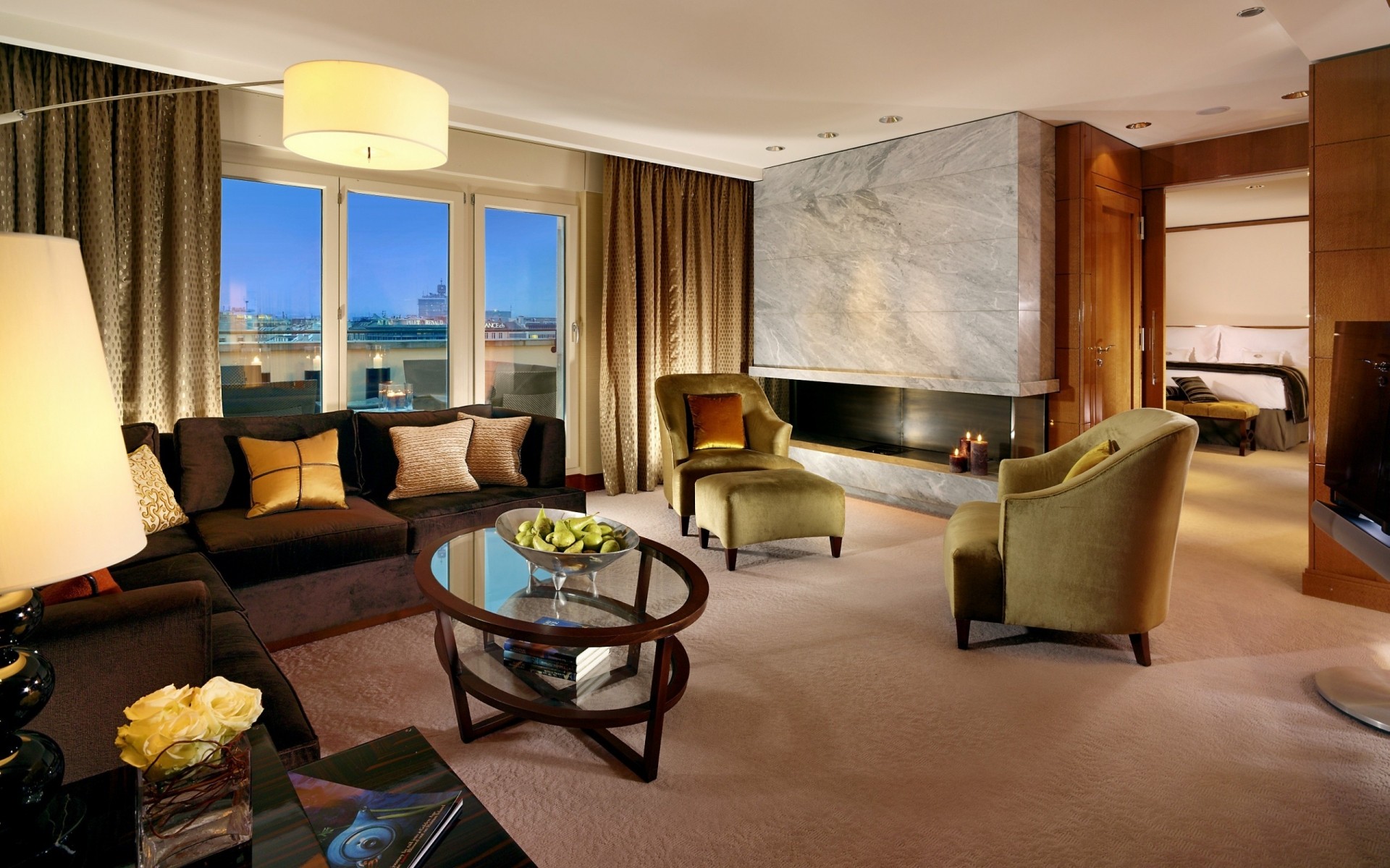 mobilya oda kapalı masa sandalye ev zemin iç tasarım pencereler yer halı yatak odası kanepe modern yatak perde lüks lamba yastık daire sandalye