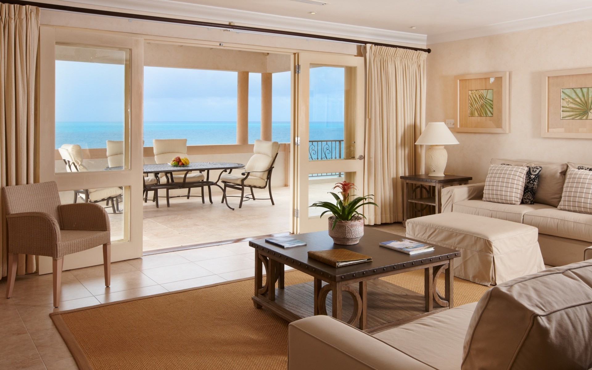 mobilya oda kapalı pencereler masa iç tasarım ev sandalye koltuk modern zemin halı lamba lüks ev daire kanepe yatak odası yatak odası yastık çatı katı