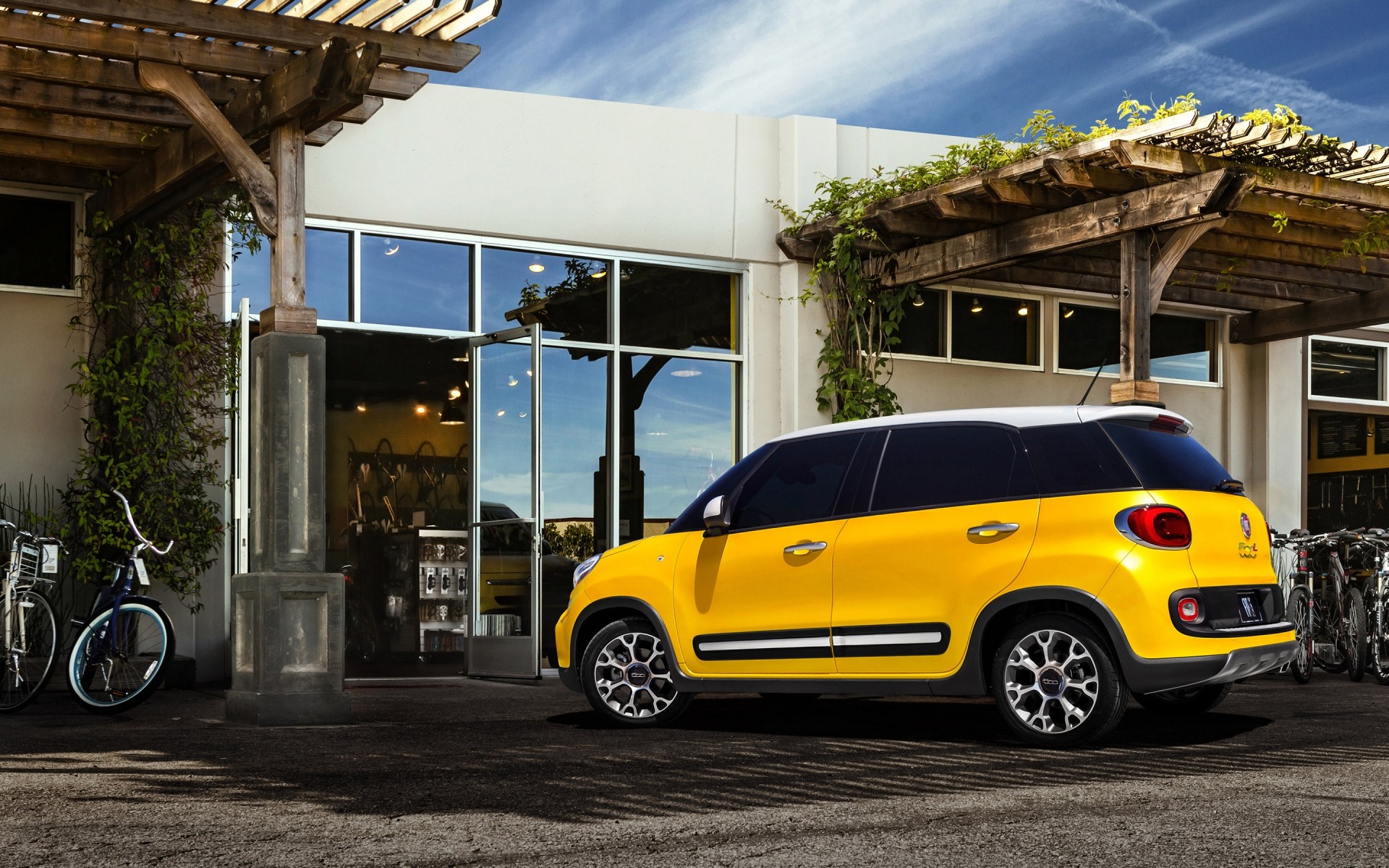 fiat araba araba ulaşım sistemi yol sokak tekerlekler trafik kaldırım seyahat şehir sürücü hızlı otomotiv klasik fiat 500l