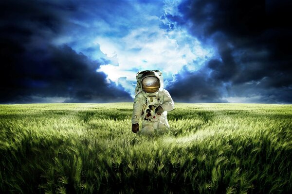 Buğday tarlasında yürüyen astronot