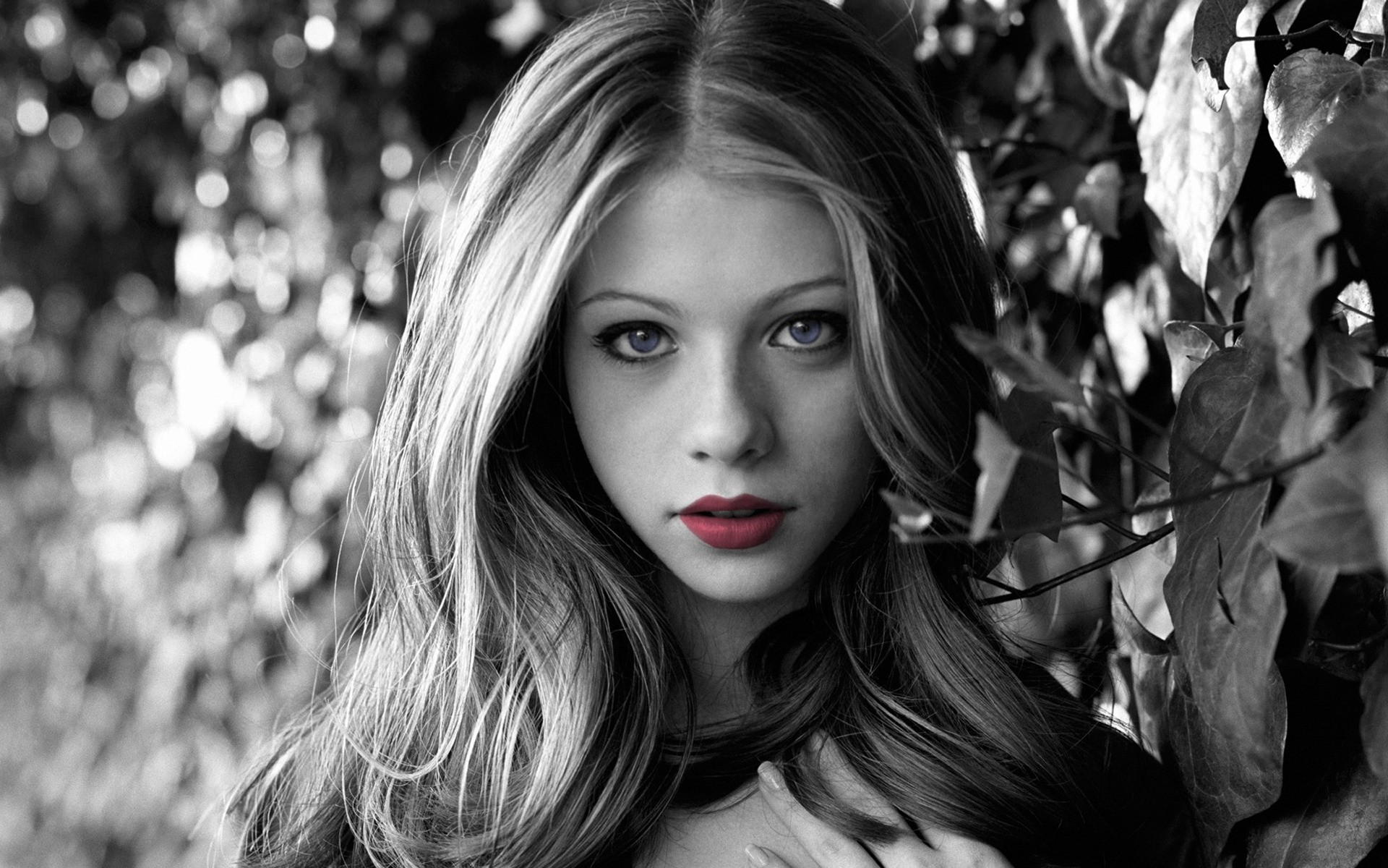 tek renkli portre moda kız kadın model göz sokak aktris michelle trachtenberg hollywood ünlüler ünlüler