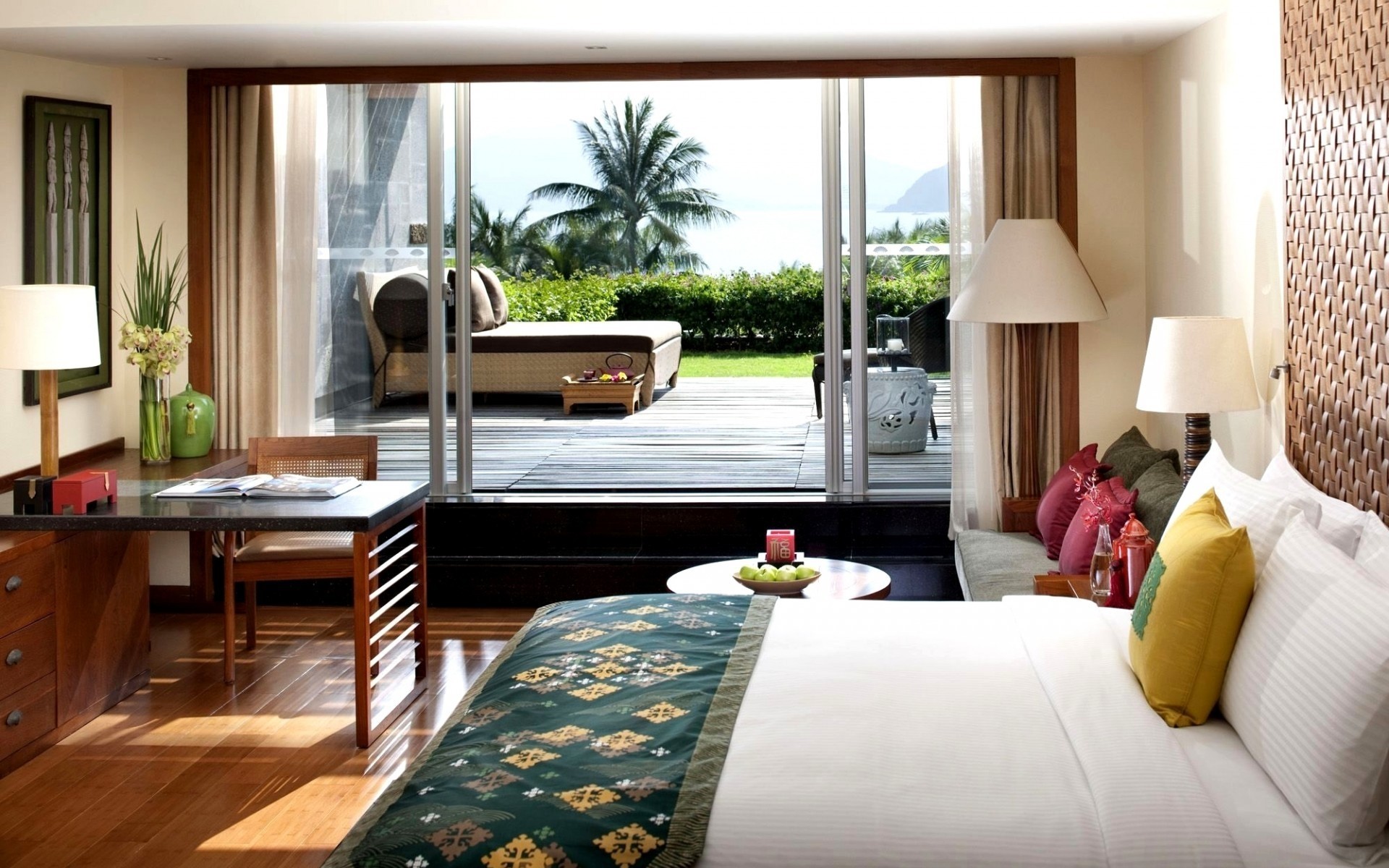 mobilya oda kapalı pencereler yatak masa yatak odası lamba iç tasarım ev yer sandalye otel zemin ev lüks halı daire perde modern