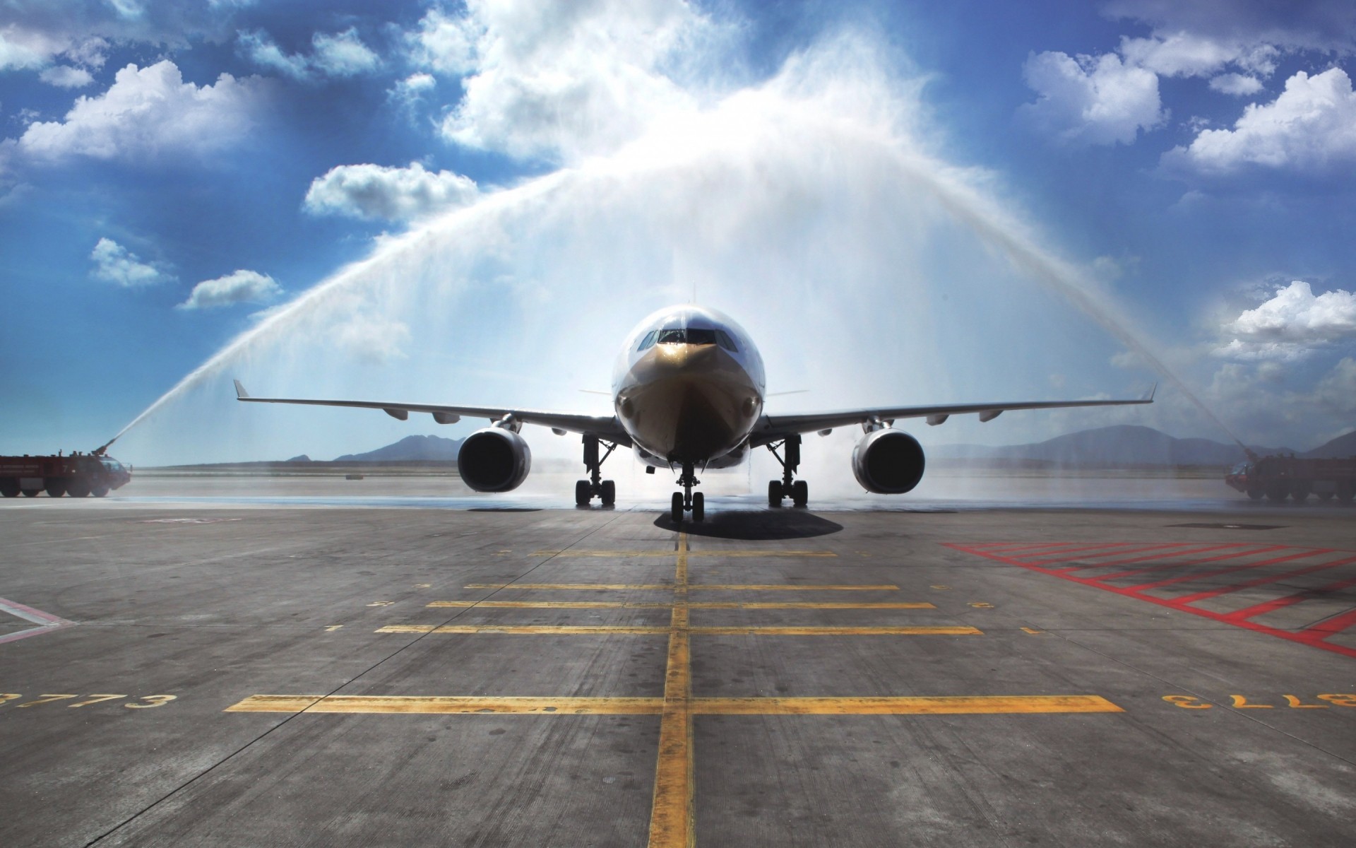 uçak uçak havaalanı ulaşım sistemi uçak araba uçuş seyahat askeri uçak hava hava kuvvetleri kalkış motor sinek gökyüzü airbus a300