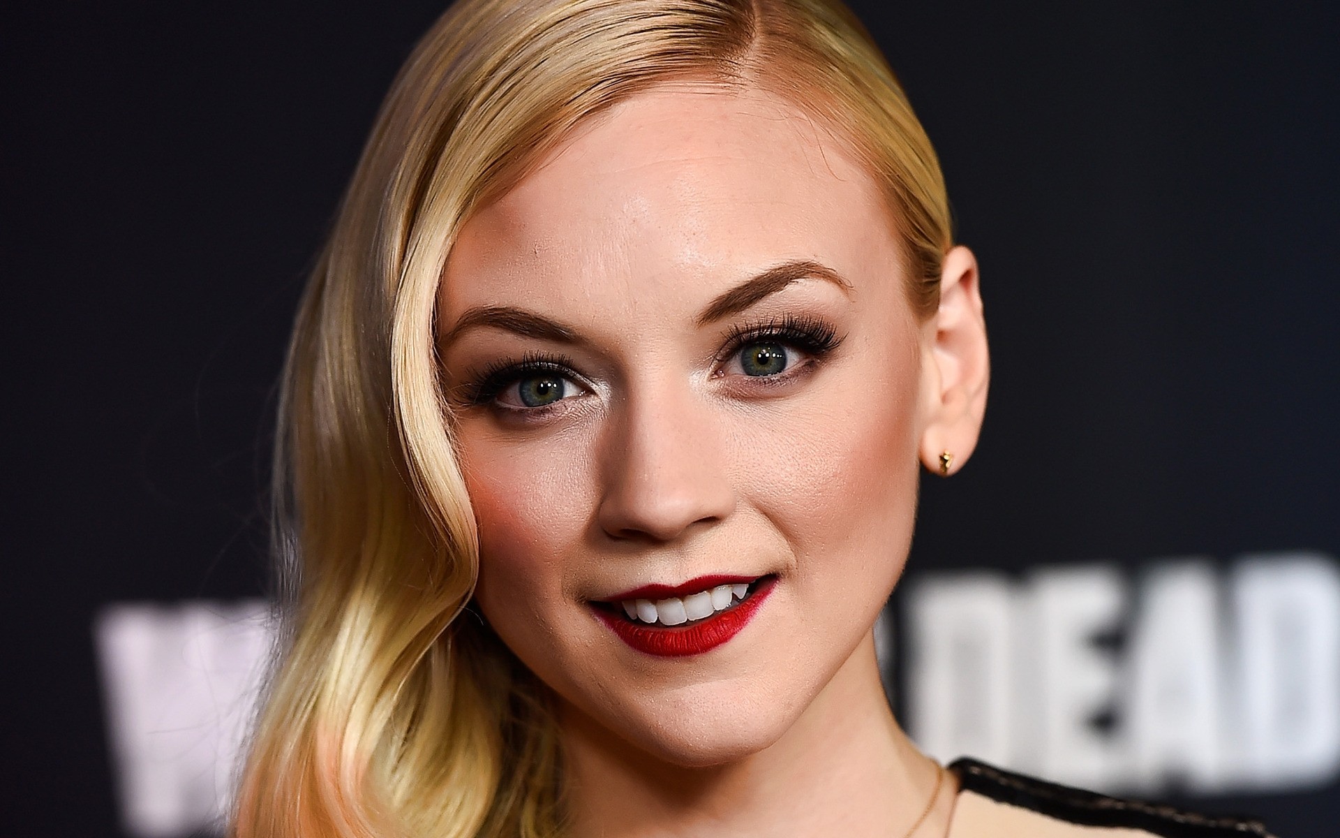kadın portre moda oldukça göz seksi sihir kız dudaklar bir emily kinney