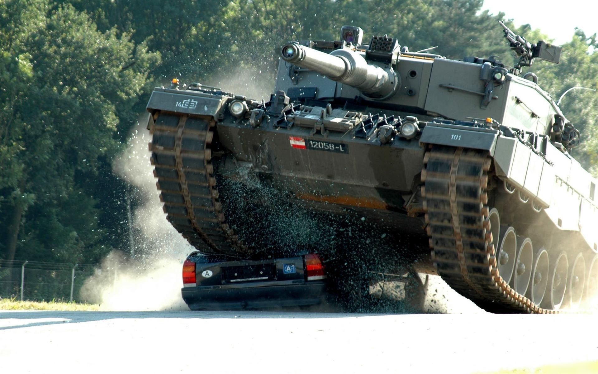yer makineleri otomobil ulaşım sistemi makine tank askeri güç ordu savaşlar silahlar sanayi ekipman toprak açık havada kamyon