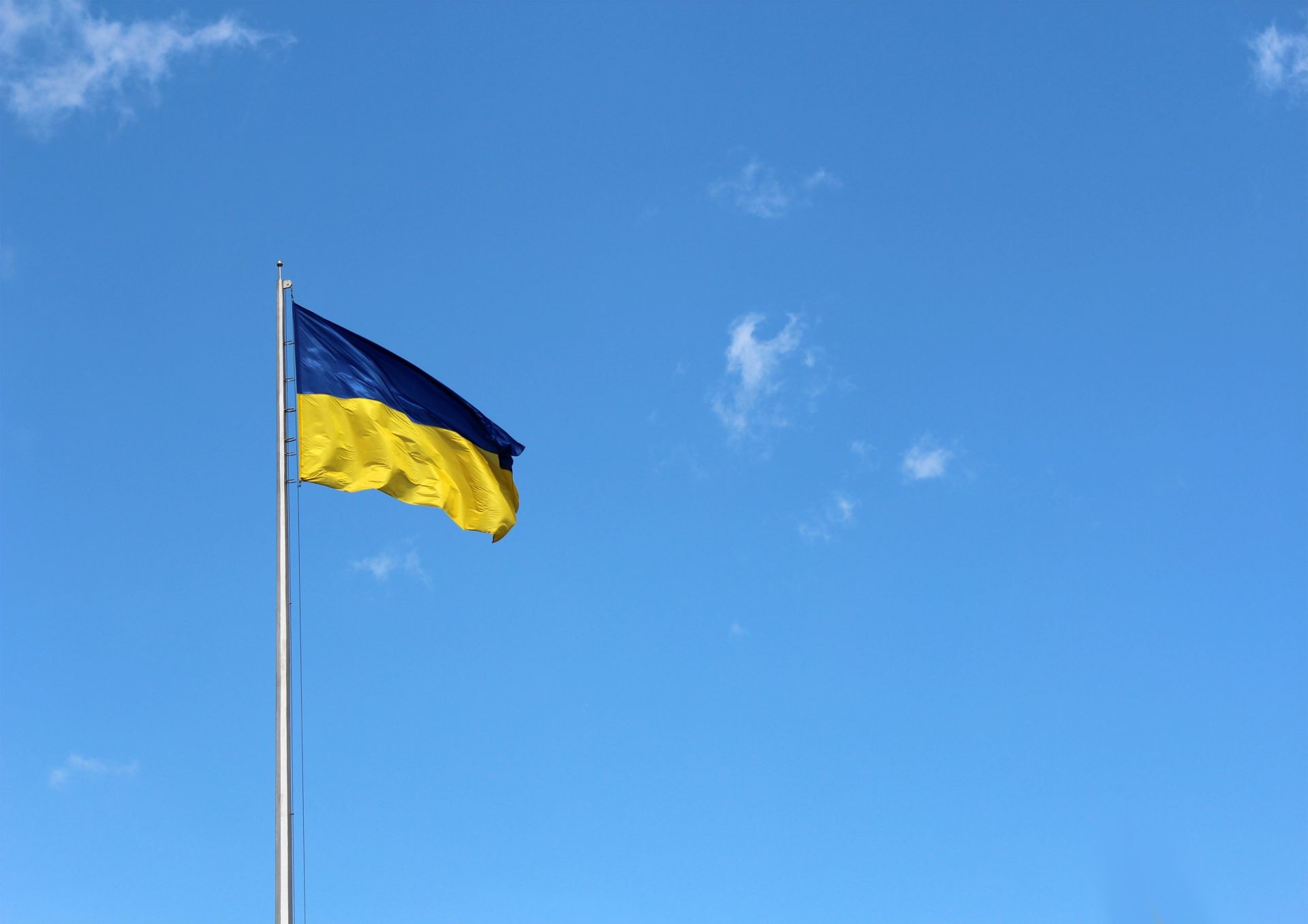 gökyüzü rüzgar mavi gökyüzü açık havada özgürlük bayrak güneş seyahat güzel hava koşulları