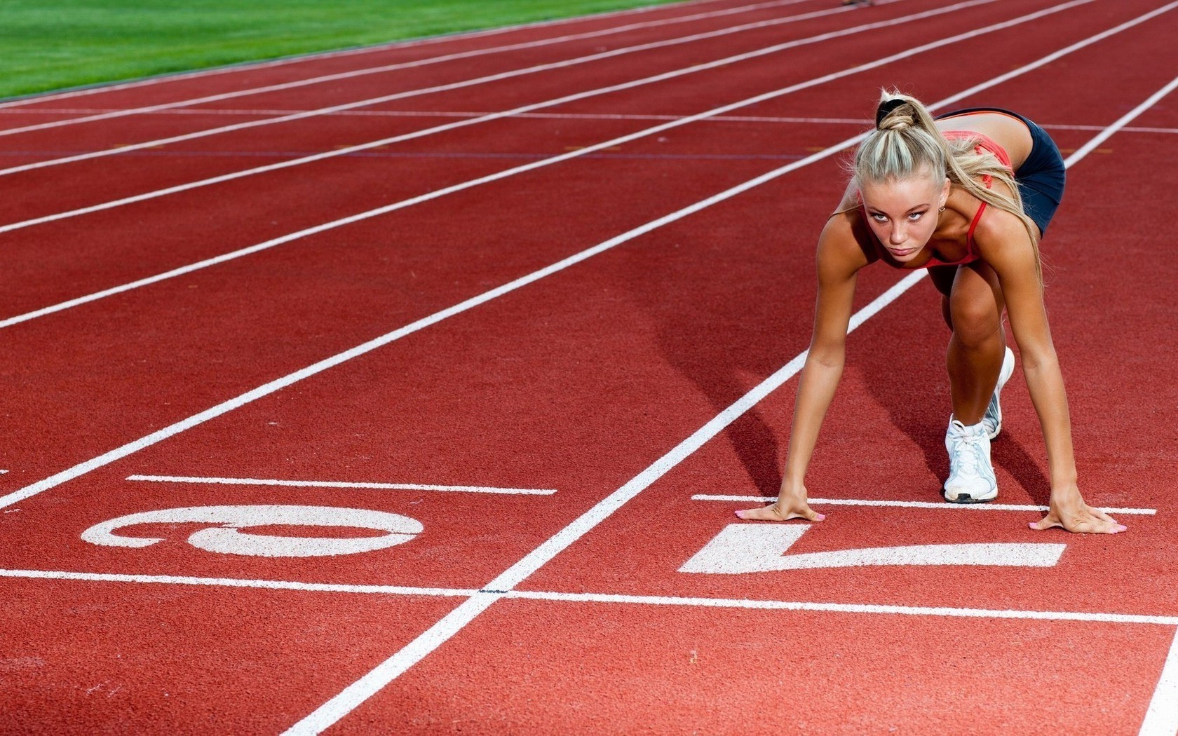 spor parça yarışma stadyum koşucu atletizm başlangıç sprint sprinter yarış atlet koş meydan okuma karar çaba röle aksiyon spor puan alan kazanmak