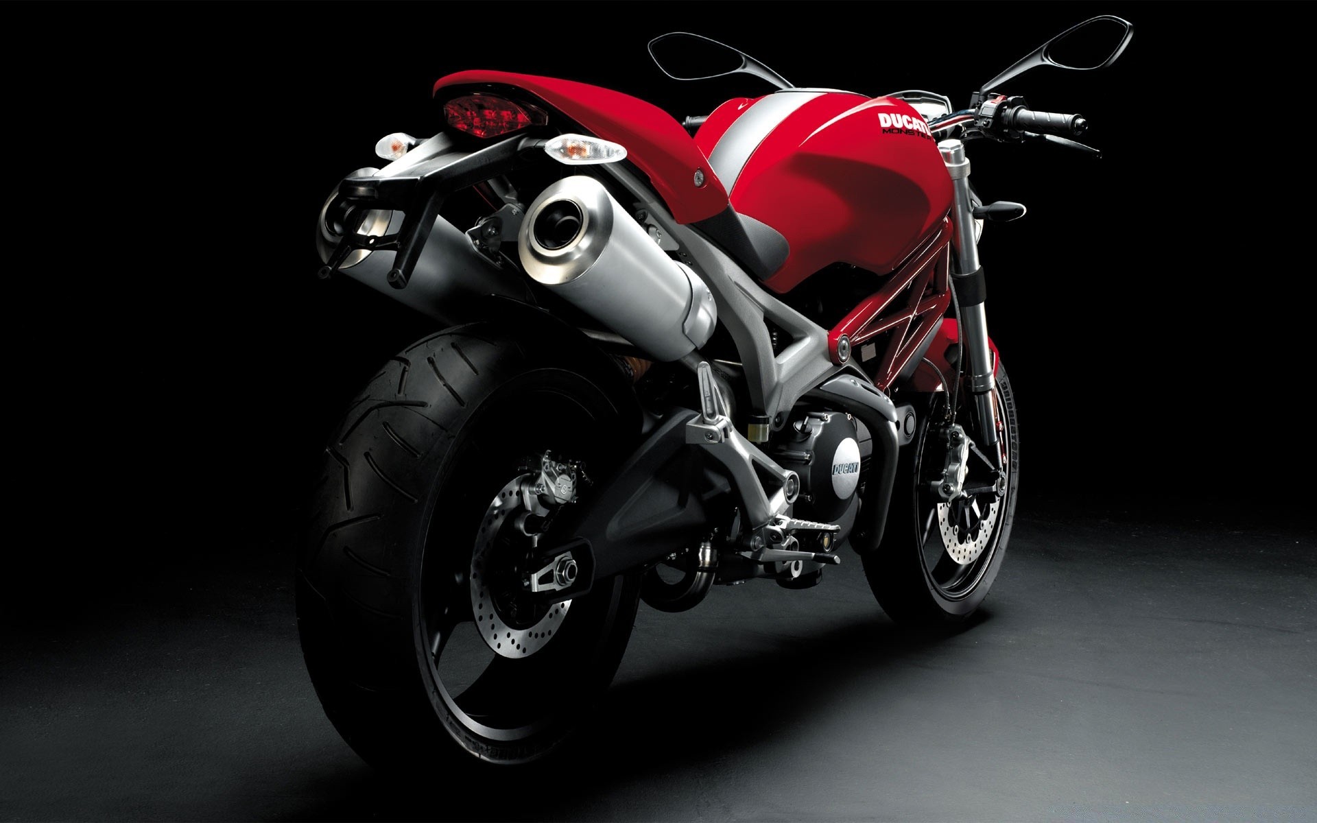 motosiklet bisiklet tekerlekler araba krom sürücü ulaşım sistemi motosiklet makine güç yarış araba
