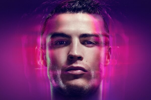 Cristiano Ronaldo nun yüzü leylak rengi bir arka plan üzerinde
